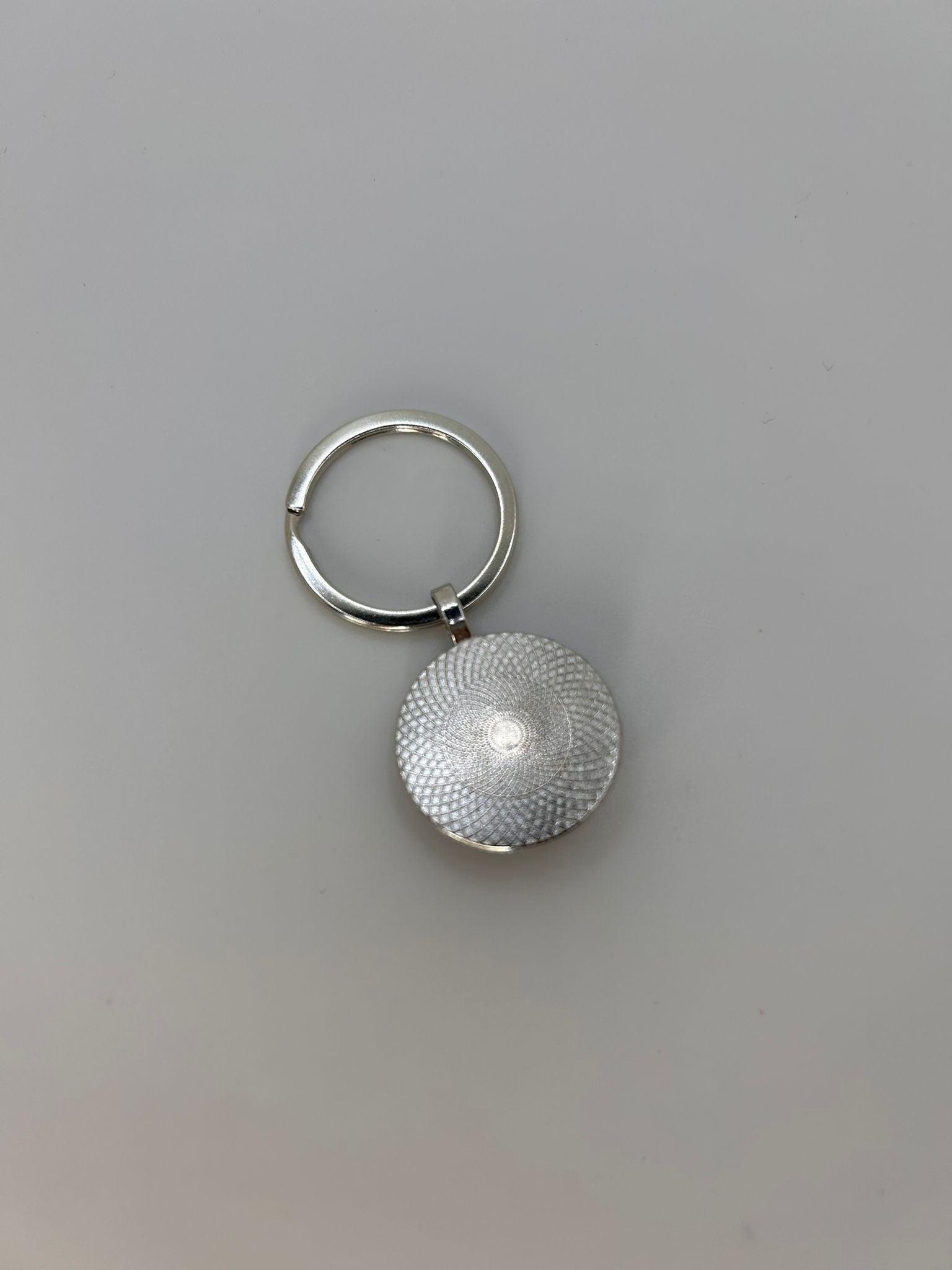 LiNBW. Schlüsselanhänger Herz mit Pfotenabdruck - ideal als Geschenk - LiNBW.