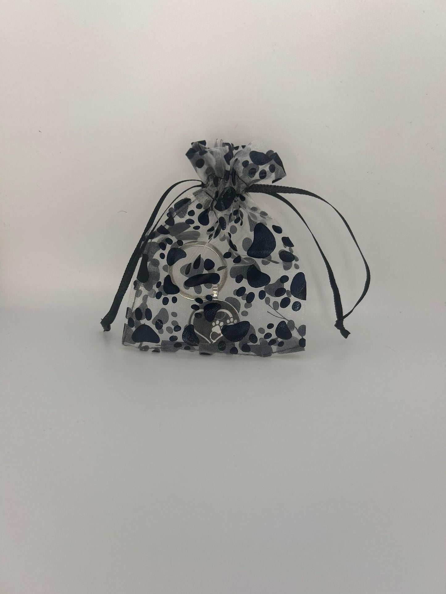 LiNBW. Schlüsselanhänger Herz mit Pfotenabdruck - ideal als Geschenk - LiNBW.